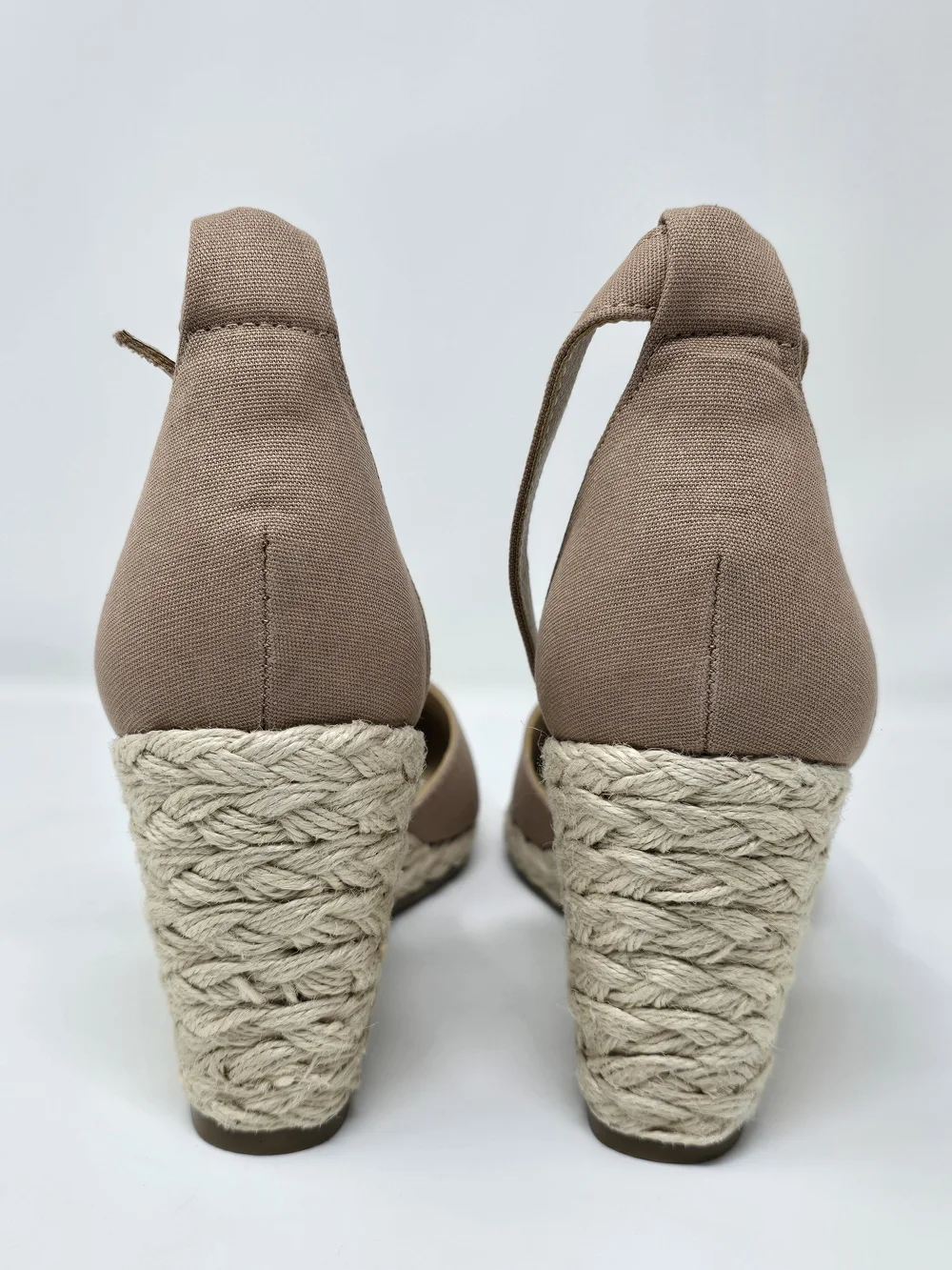 STUNNING QUALITY!! NEW IN BOX🏷 Closed-Toe Espadrille Wedge Sandals ☀️ (11)